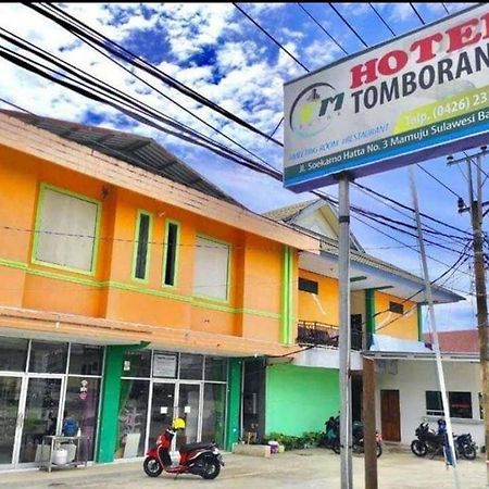 Oyo 93411 Syariah Hotel Tomborang Karema Exterior foto